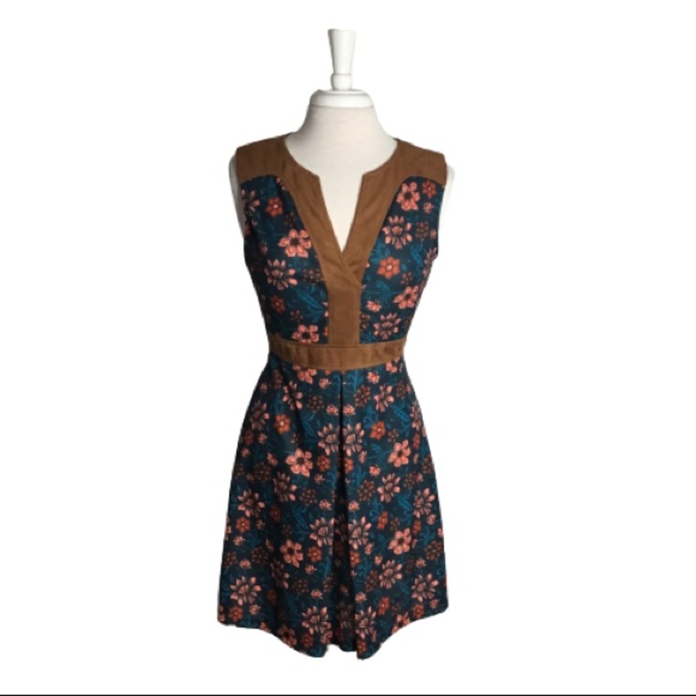 NWT Kaeli Smith Sophie Dress in Under Your Spell Suede Detailing Size Small
